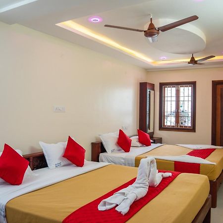 Le Suresh Guest House ポンディシェリ エクステリア 写真