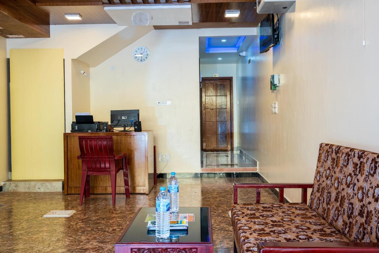 Le Suresh Guest House ポンディシェリ エクステリア 写真
