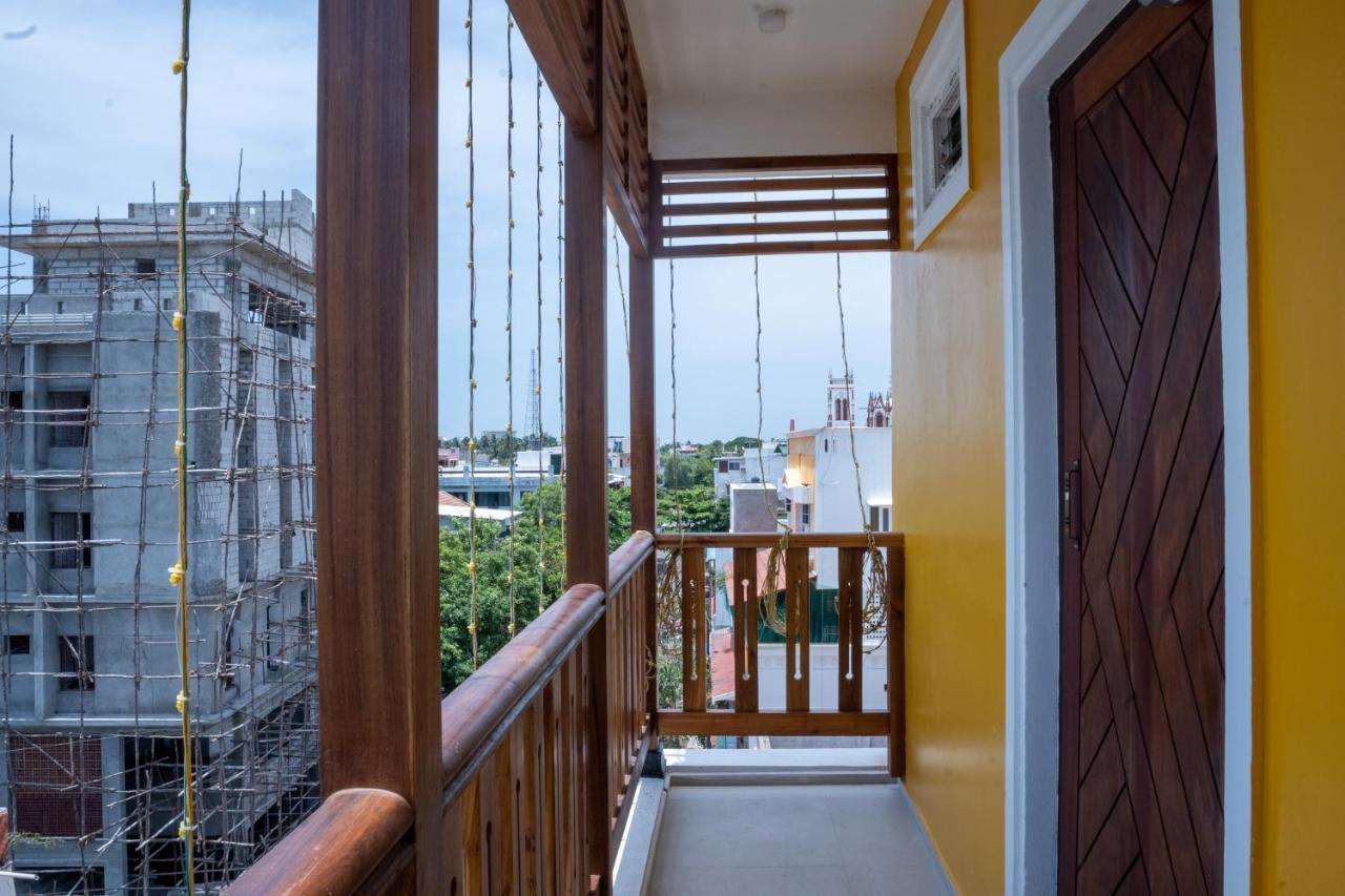 Le Suresh Guest House ポンディシェリ エクステリア 写真