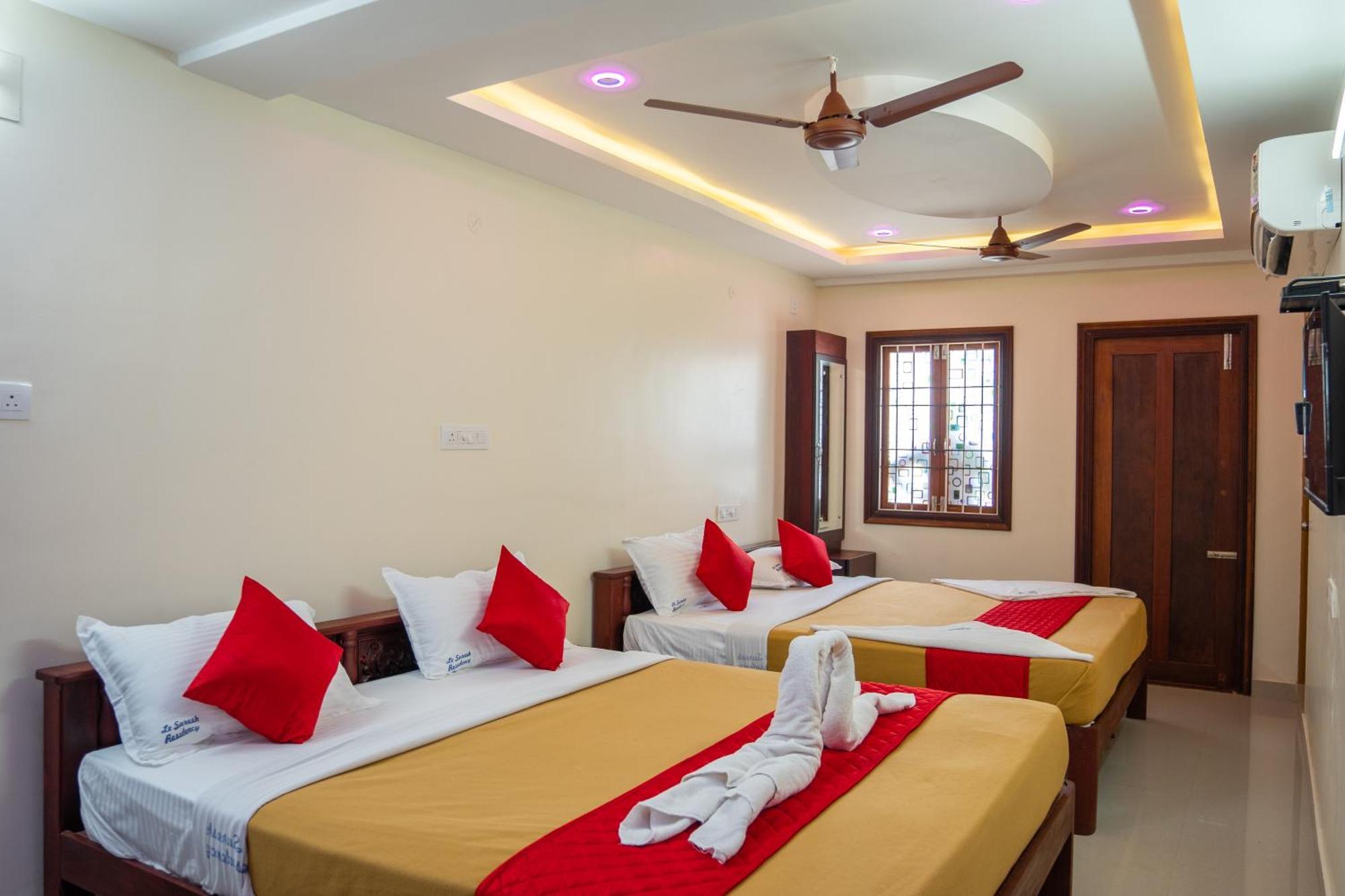 Le Suresh Guest House ポンディシェリ エクステリア 写真